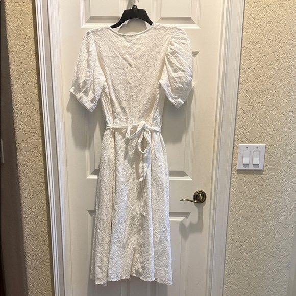 Chic Roller Rabbit White Dress - Picture 4 of 9